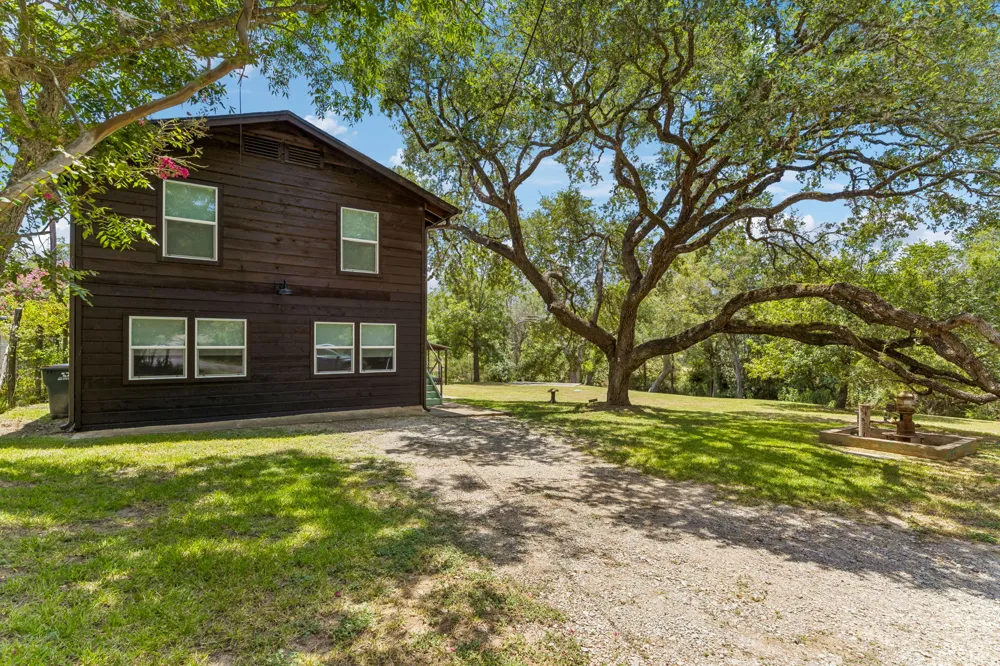1600 Flite Acres Road Wimberley, TX 78676