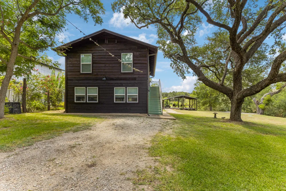 1600 Flite Acres Road Wimberley, TX 78676