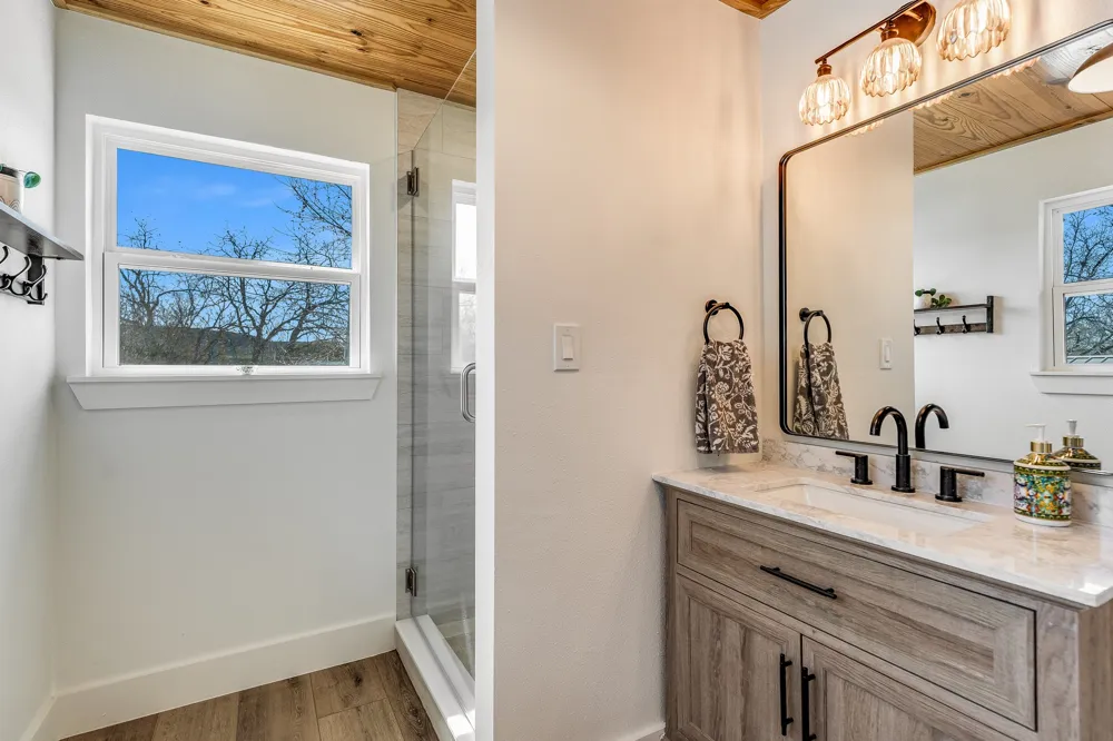 1600 Flite Acres Road Wimberley, TX 78676