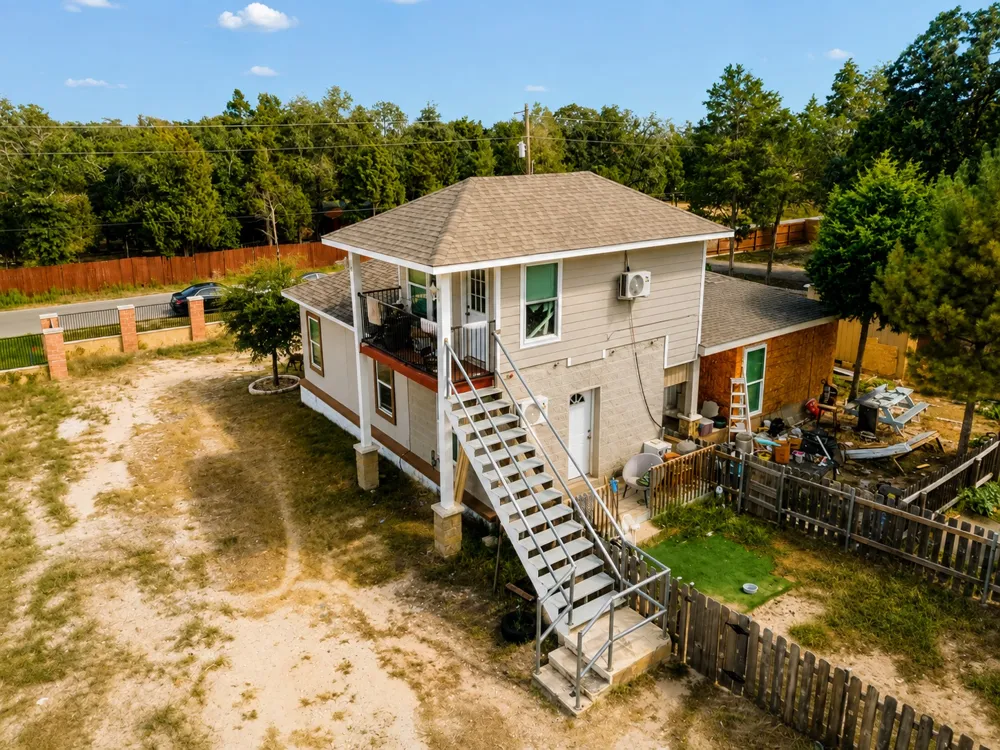 130 Los Arcos Road Elgin, TX 78621