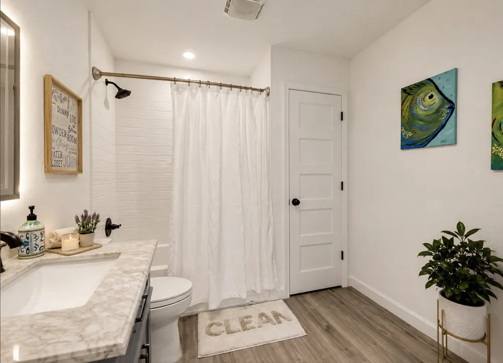 3424 River Oaks Drive Kingsland, TX 78639