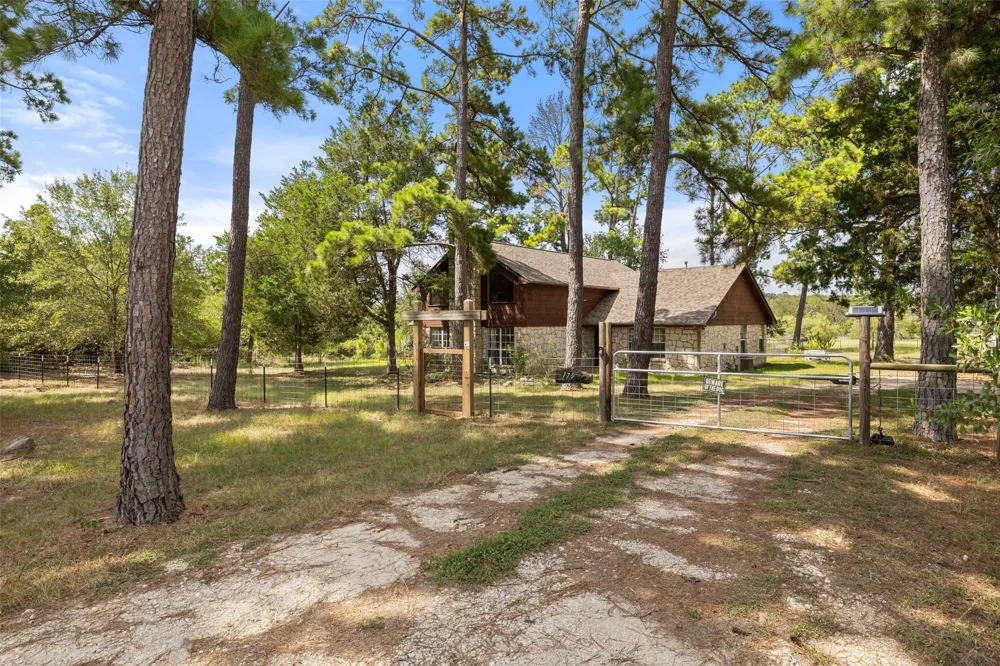 179 Rainbow Drive Bastrop, TX 78602