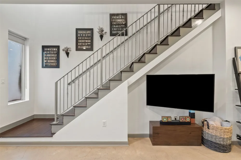 1158 Ridgeway Drive #A Austin, TX 78702