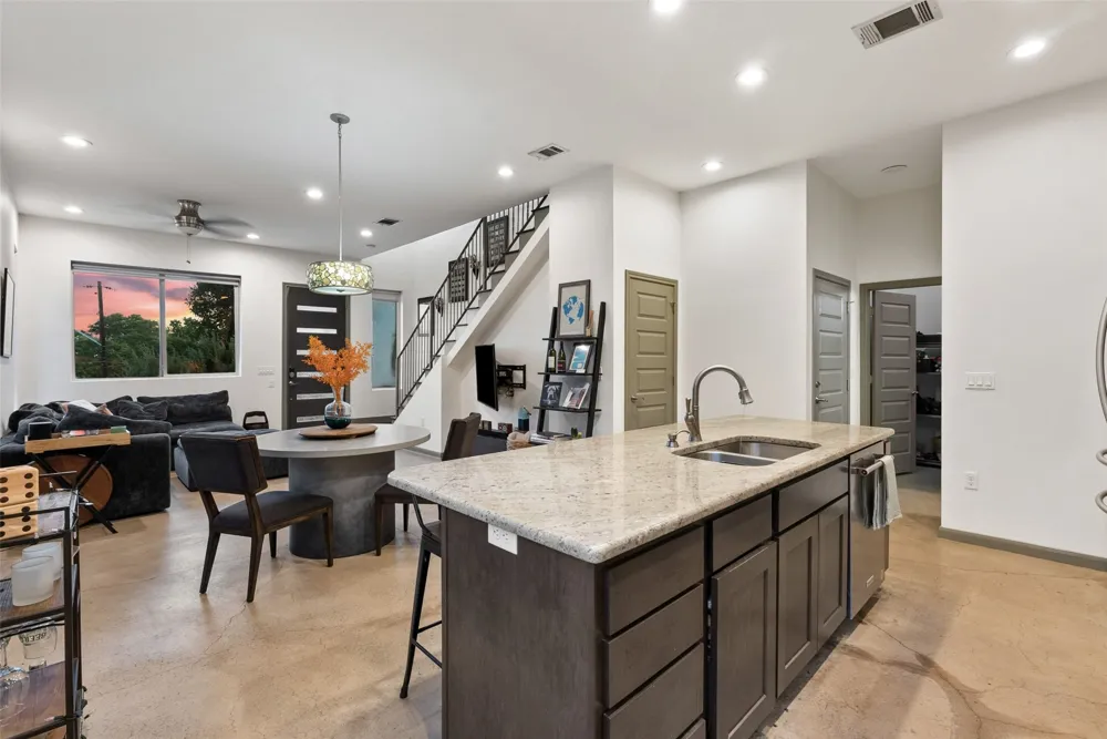 1158 Ridgeway Drive #A Austin, TX 78702
