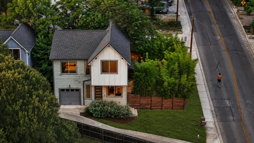 1158 Ridgeway Drive #A Austin, TX 78702