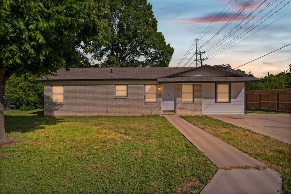1115 Sycamore Street San Marcos, TX 78666