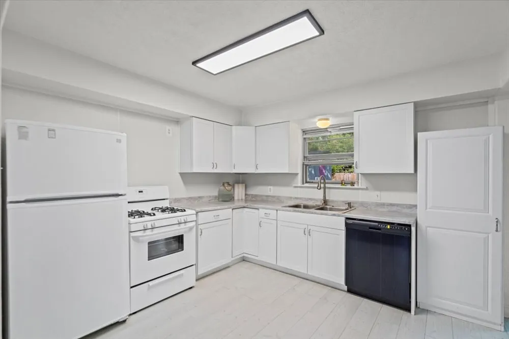 1115 Sycamore Street San Marcos, TX 78666