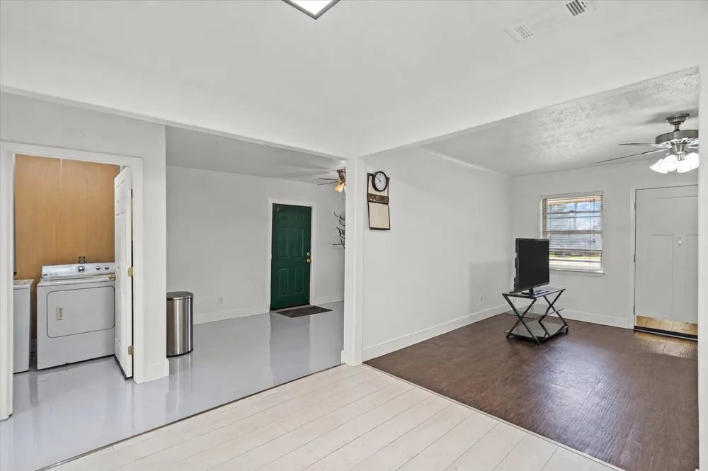 1115 Sycamore Street San Marcos, TX 78666