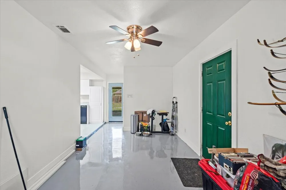 1115 Sycamore Street San Marcos, TX 78666