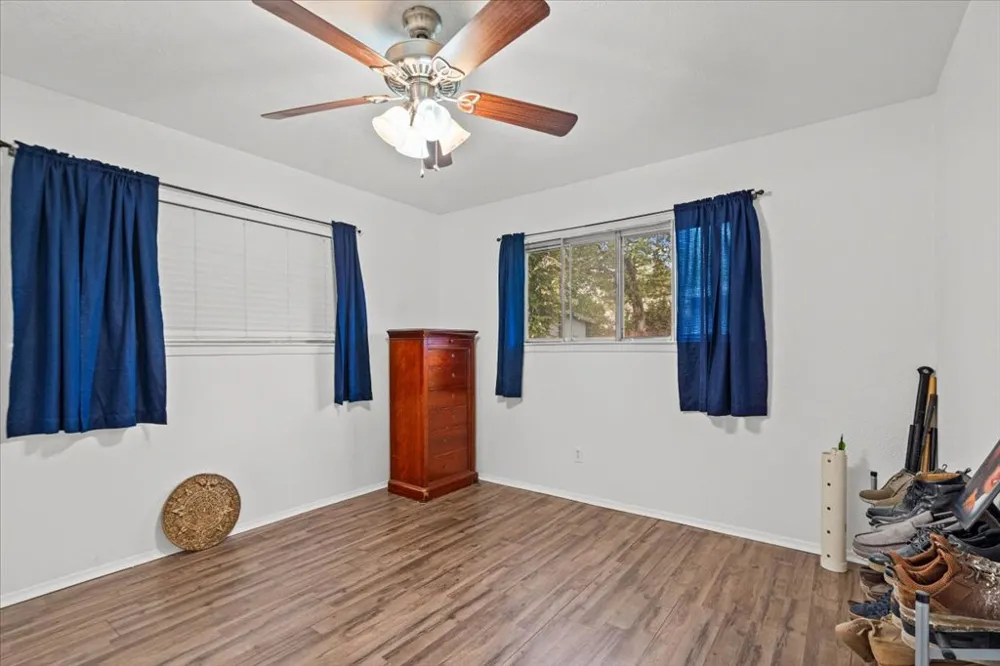1115 Sycamore Street San Marcos, TX 78666