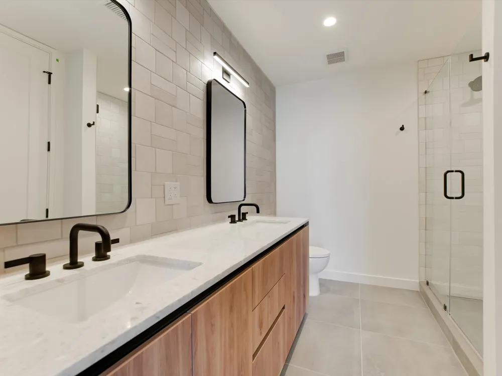 84 East Avenue #3410 Austin, TX 78701