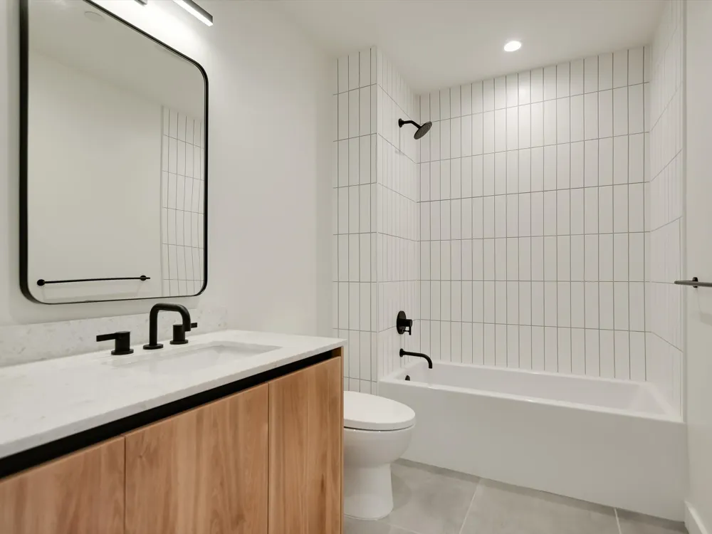 84 East Avenue #3410 Austin, TX 78701