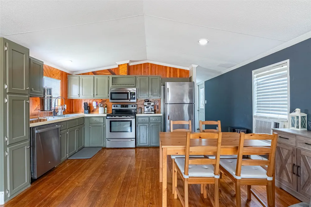 9220 County Road 272 Bertram, TX 78605