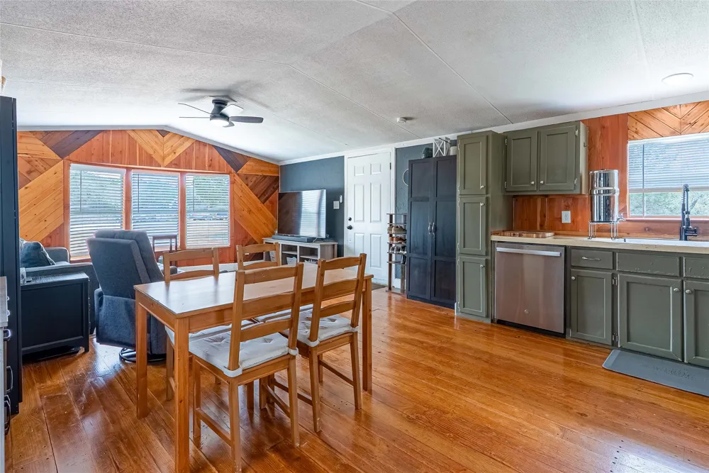 9220 County Road 272 Bertram, TX 78605