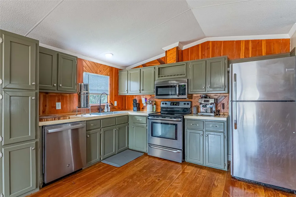 9220 County Road 272 Bertram, TX 78605