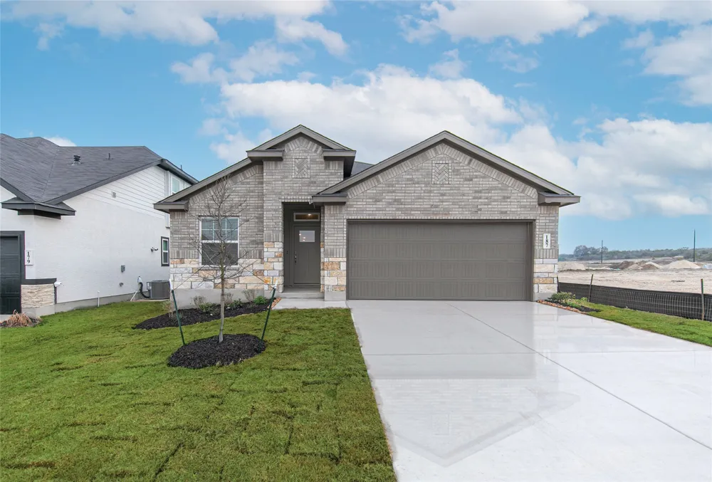 25525 Flora Bella Lane Elgin, TX 78621