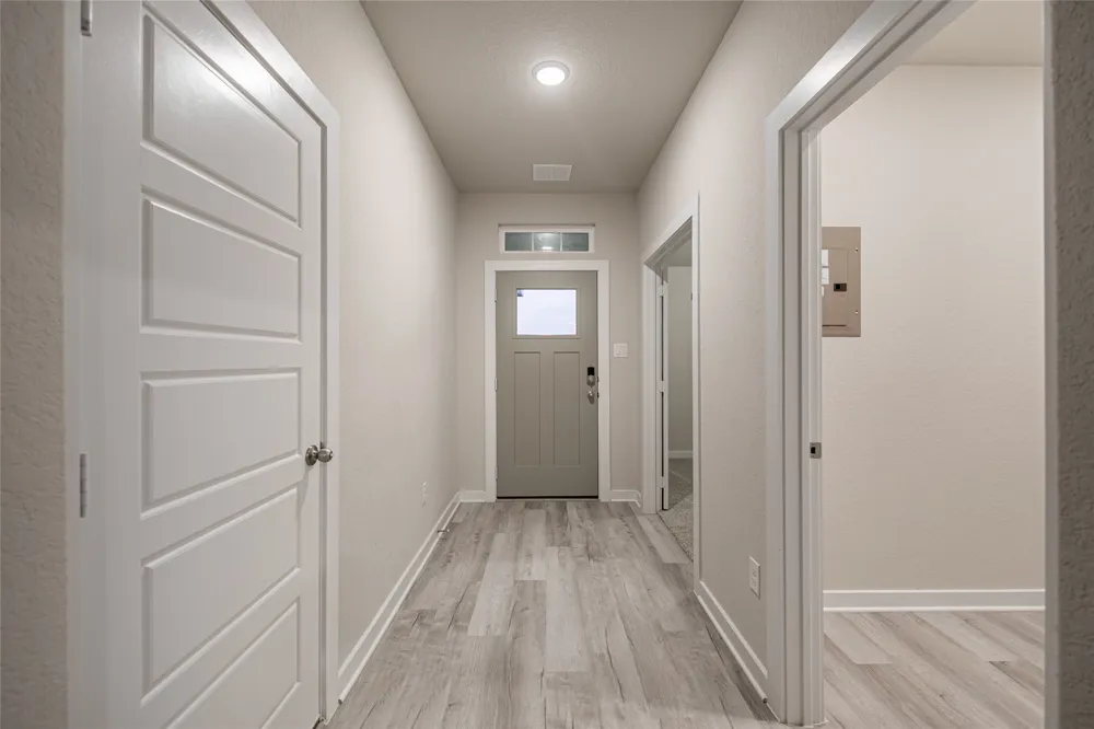 25525 Flora Bella Lane Elgin, TX 78621