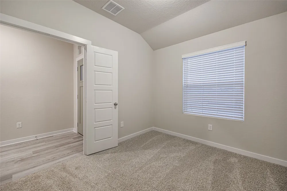 25525 Flora Bella Lane Elgin, TX 78621