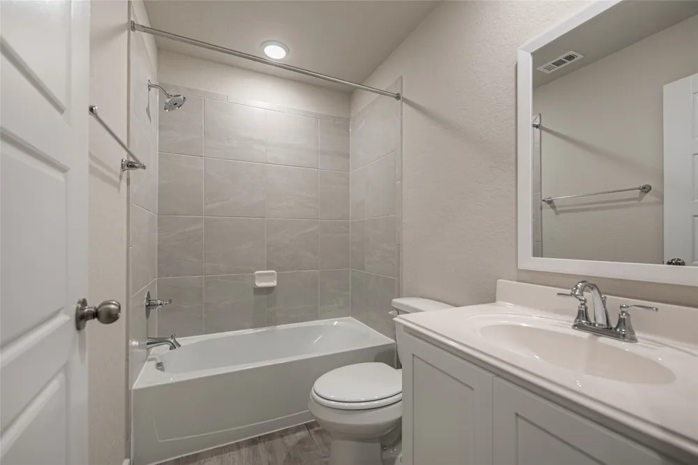 25525 Flora Bella Lane Elgin, TX 78621