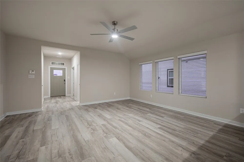 25525 Flora Bella Lane Elgin, TX 78621