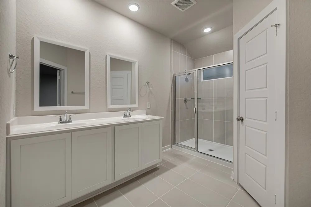 25525 Flora Bella Lane Elgin, TX 78621