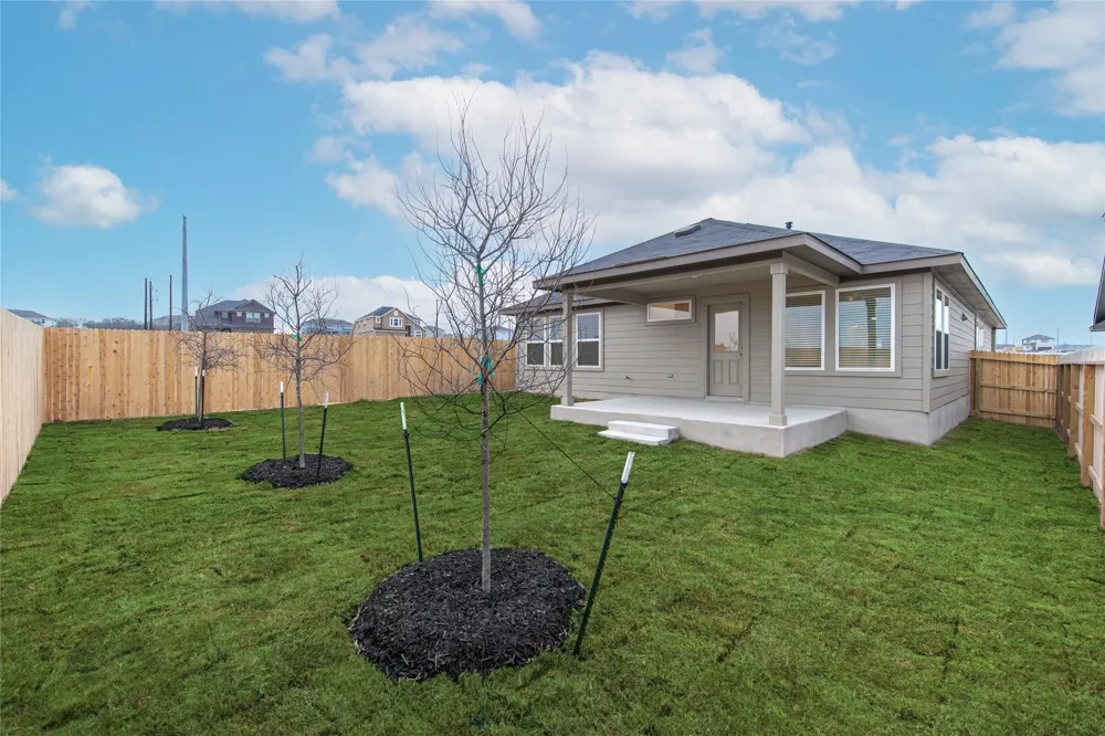25525 Flora Bella Lane Elgin, TX 78621