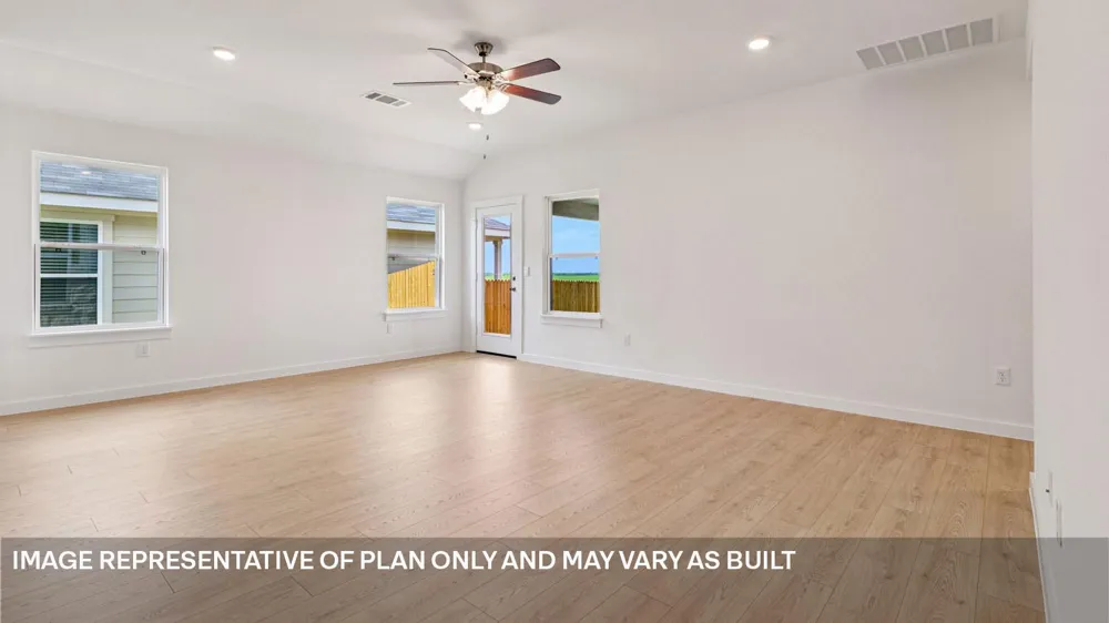 6904 Frog Pond Bend Del Valle, TX 78617
