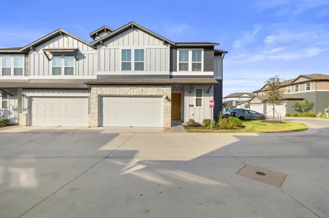 1015 Vista View Drive #1301