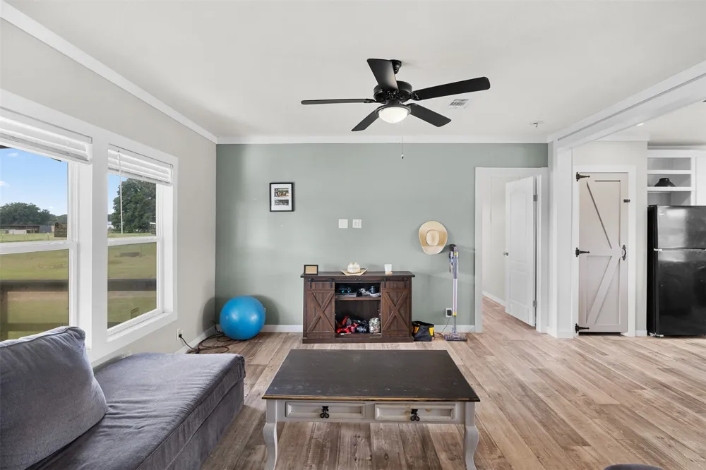 11043 County Road 336 Caldwell, TX 77836