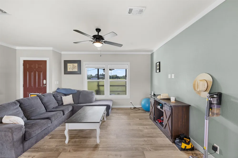 11043 County Road 336 Caldwell, TX 77836
