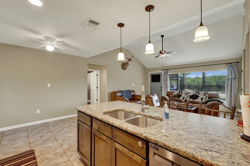 4142 Morningside Way Canyon Lake, TX 78133