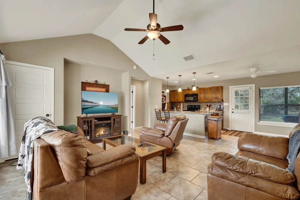4142 Morningside Way Canyon Lake, TX 78133