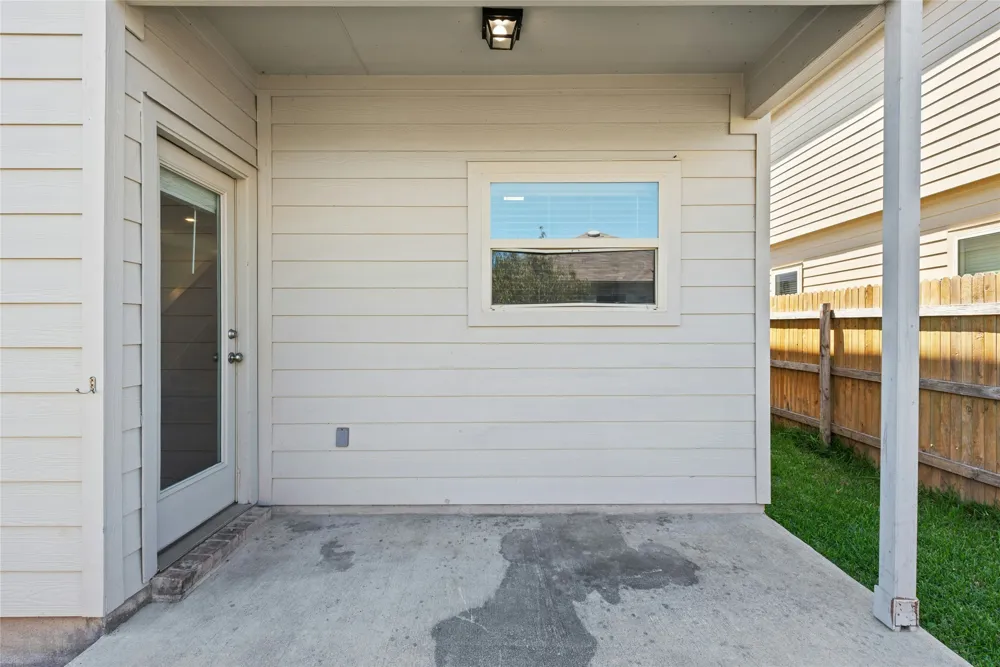 513 Circle Way Jarrell, TX 76537