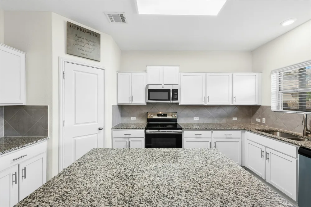 513 Circle Way Jarrell, TX 76537
