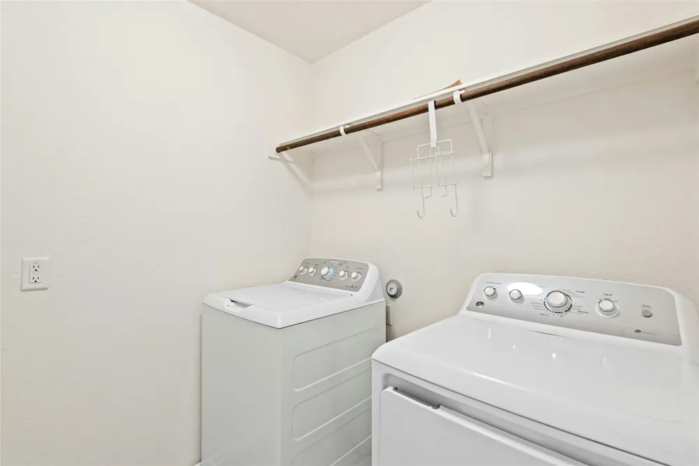 513 Circle Way Jarrell, TX 76537