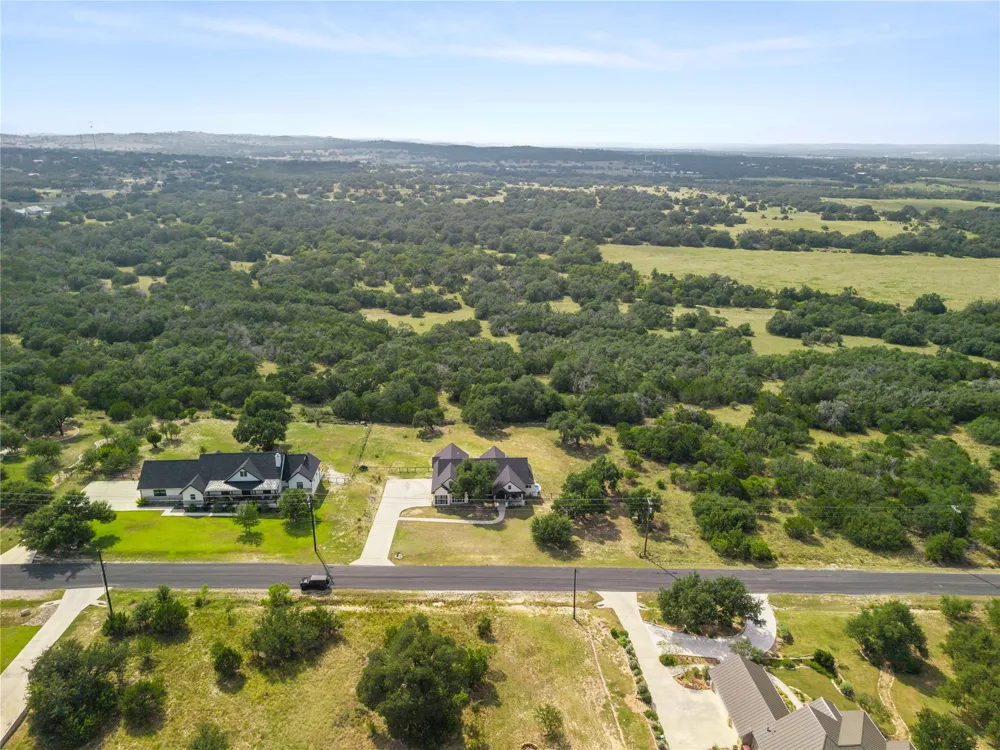 115 Calvin Barrett Blanco, TX 78606
