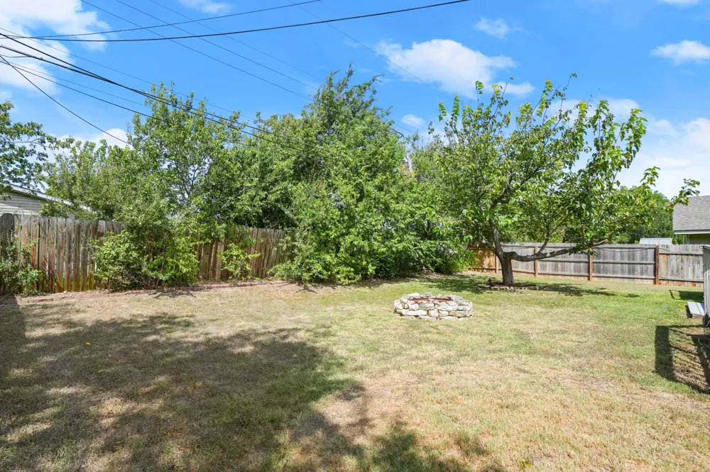 2316 Lasso Drive Round Rock, TX 78681