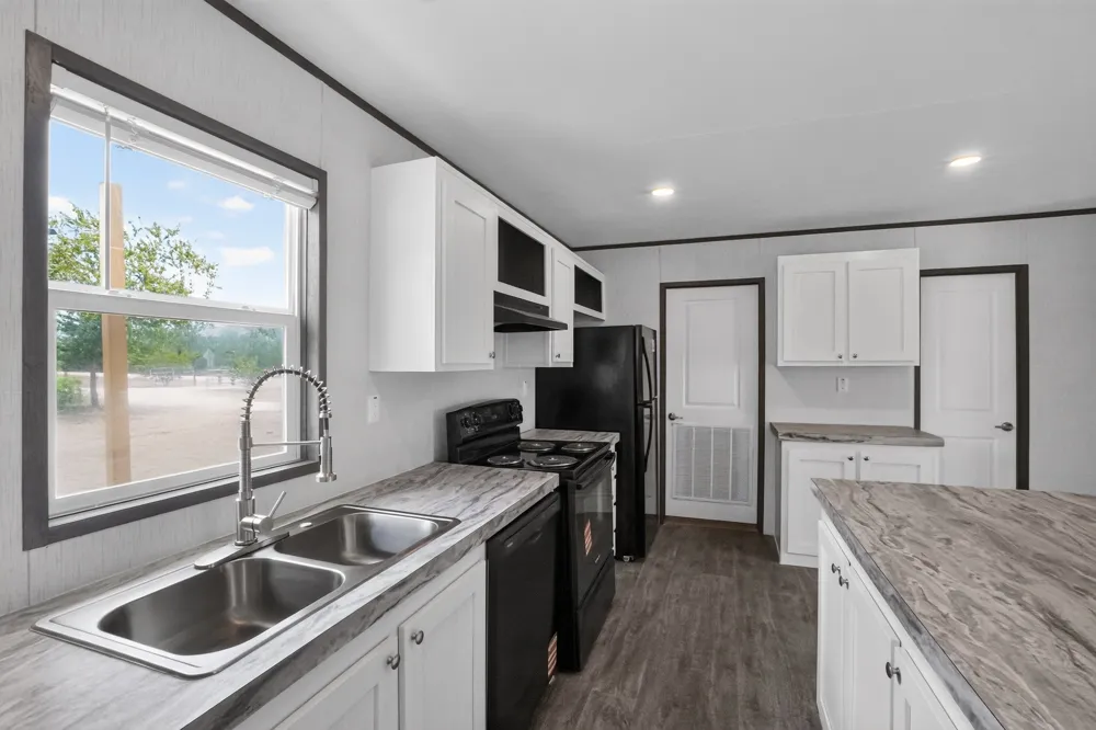 30 Tower Rd Road Lockhart, TX 78644