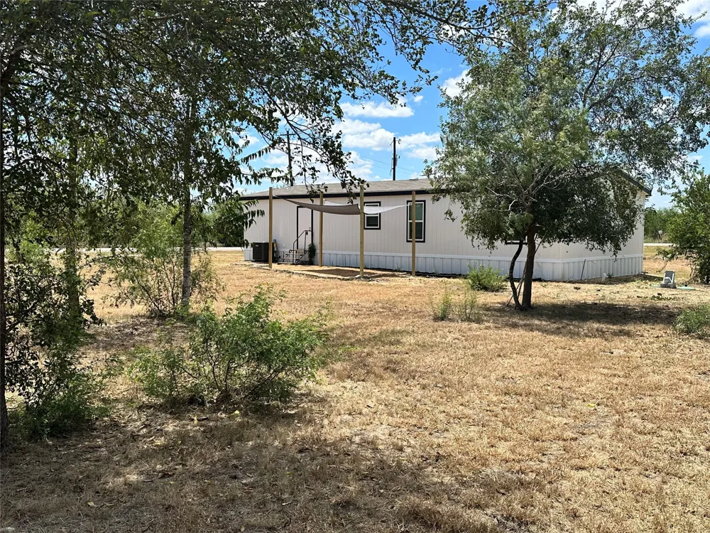 30 Tower Rd Road Lockhart, TX 78644