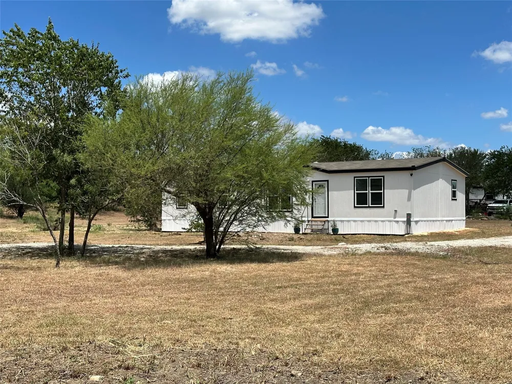30 Tower Rd Road Lockhart, TX 78644