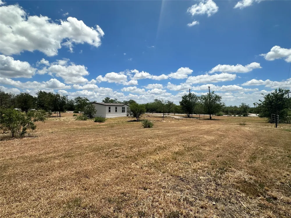 30 Tower Rd Road Lockhart, TX 78644
