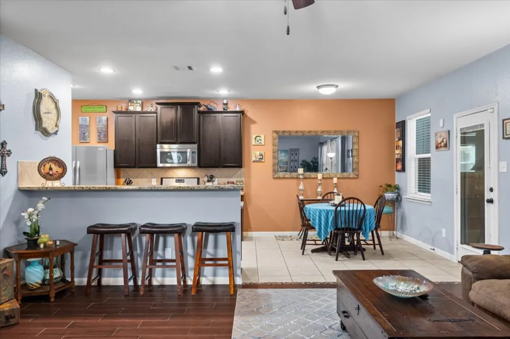 1476 Treeta Trail Kyle, TX 78640