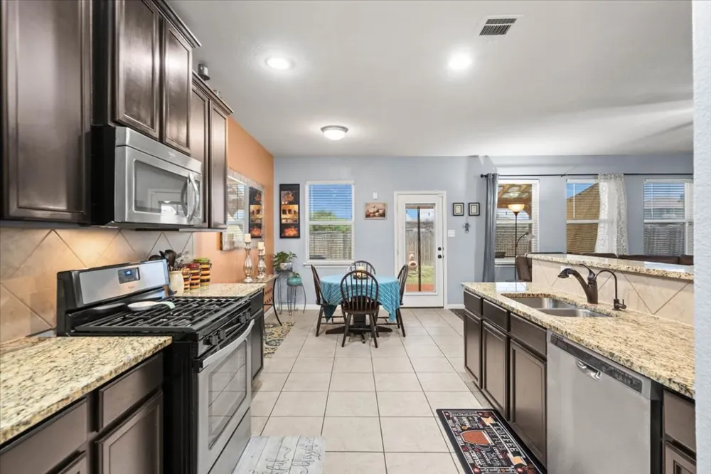 1476 Treeta Trail Kyle, TX 78640