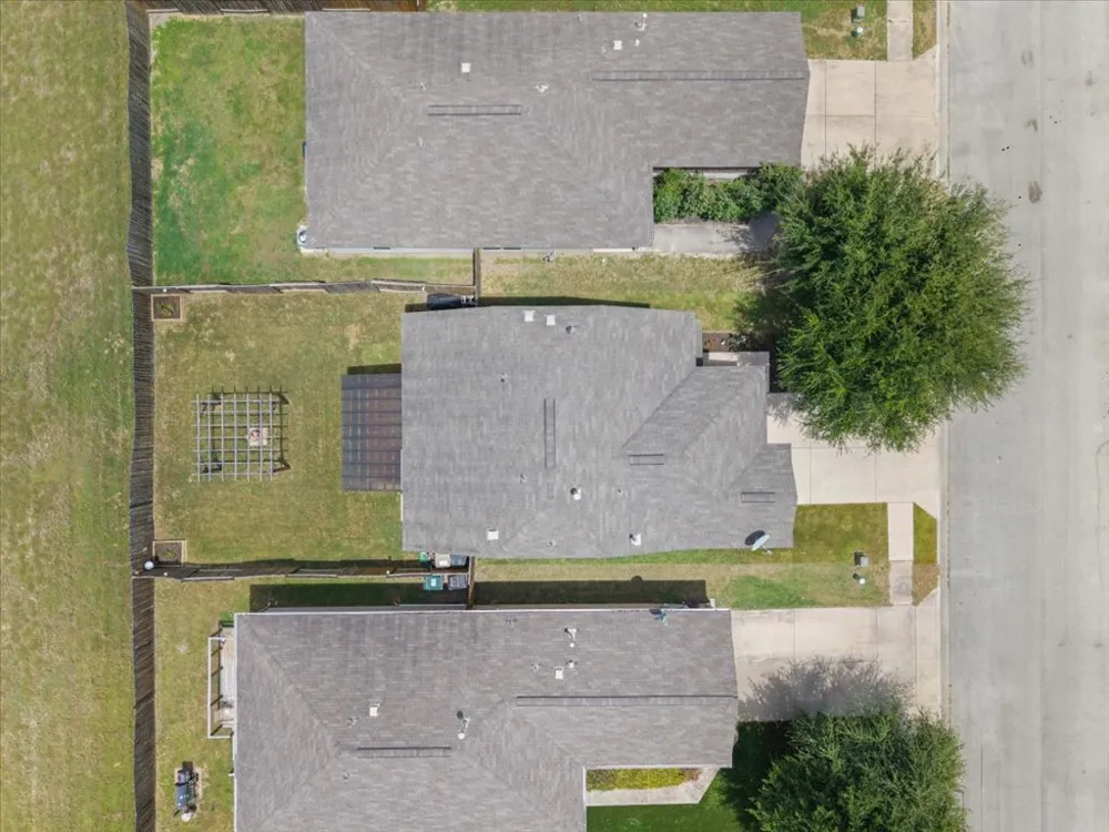1476 Treeta Trail Kyle, TX 78640