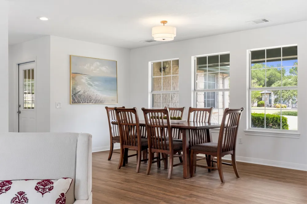 207 Meadow Oaks Drive Dripping Springs, TX 78620