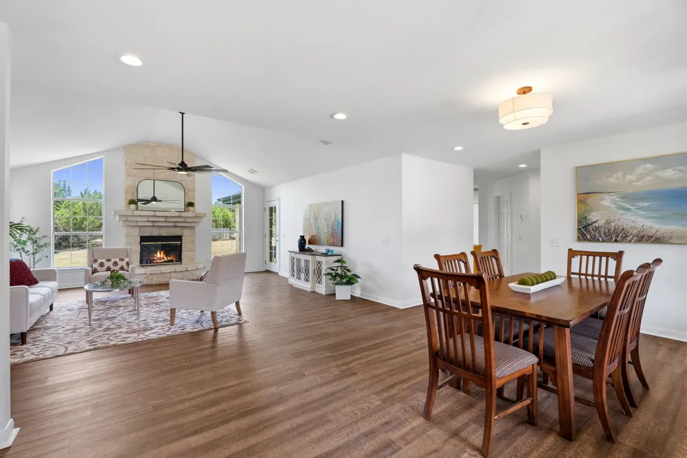 207 Meadow Oaks Drive Dripping Springs, TX 78620