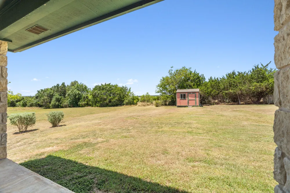 207 Meadow Oaks Drive Dripping Springs, TX 78620