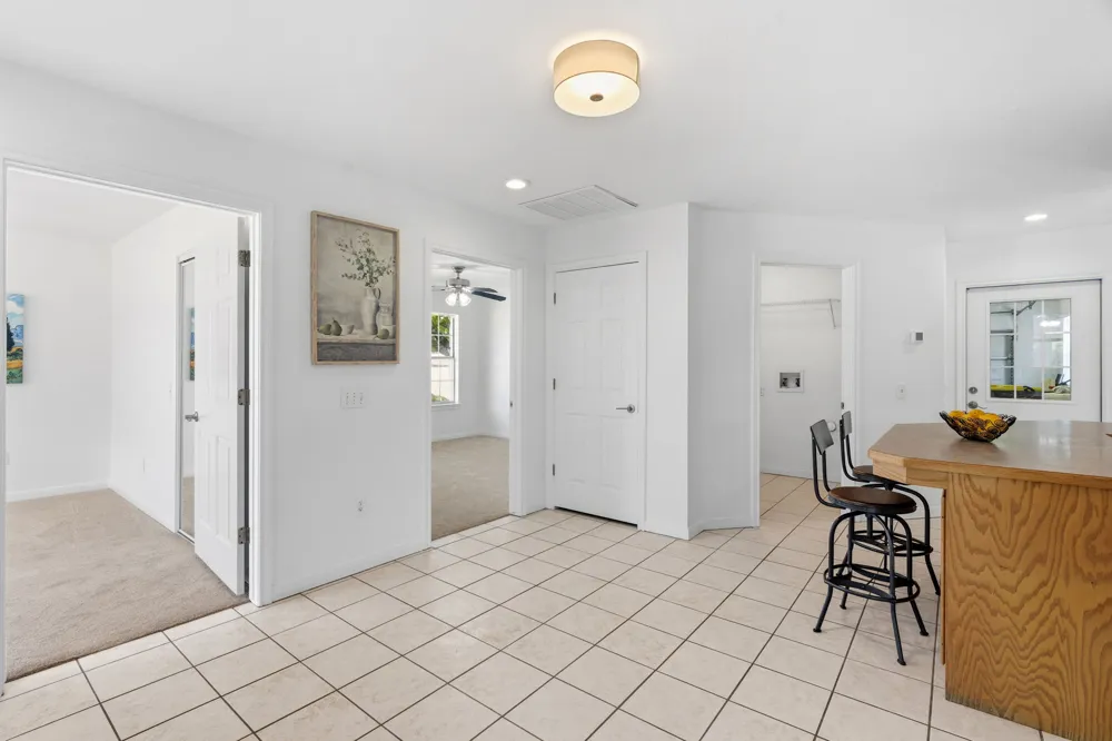 207 Meadow Oaks Drive Dripping Springs, TX 78620