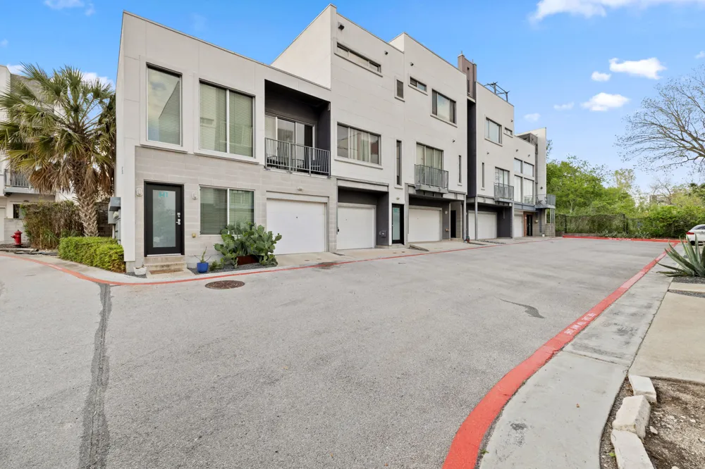 4801 S. Congress Avenue #H2 Austin, TX 78745