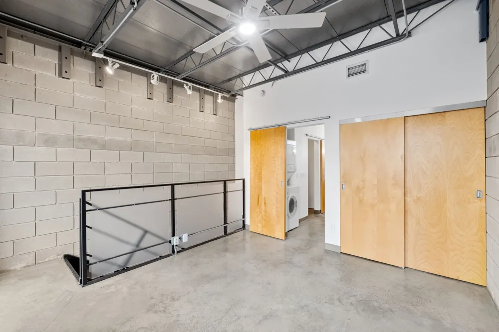 4801 S. Congress Avenue #H2 Austin, TX 78745